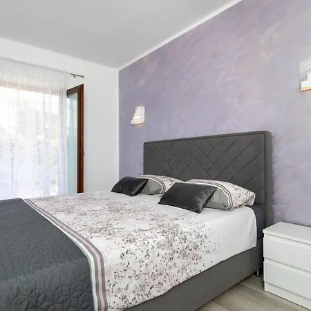 Appartamento Luka Baška